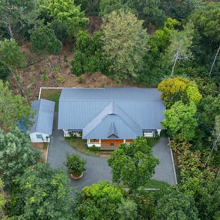 Stayvista At Catherine Cottage With Heater & Board Game Munnar Exteriér fotografie