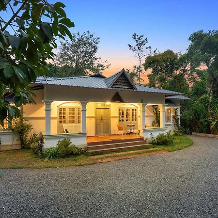 Stayvista At Catherine Cottage With Heater & Board Game Munnar Exteriér fotografie